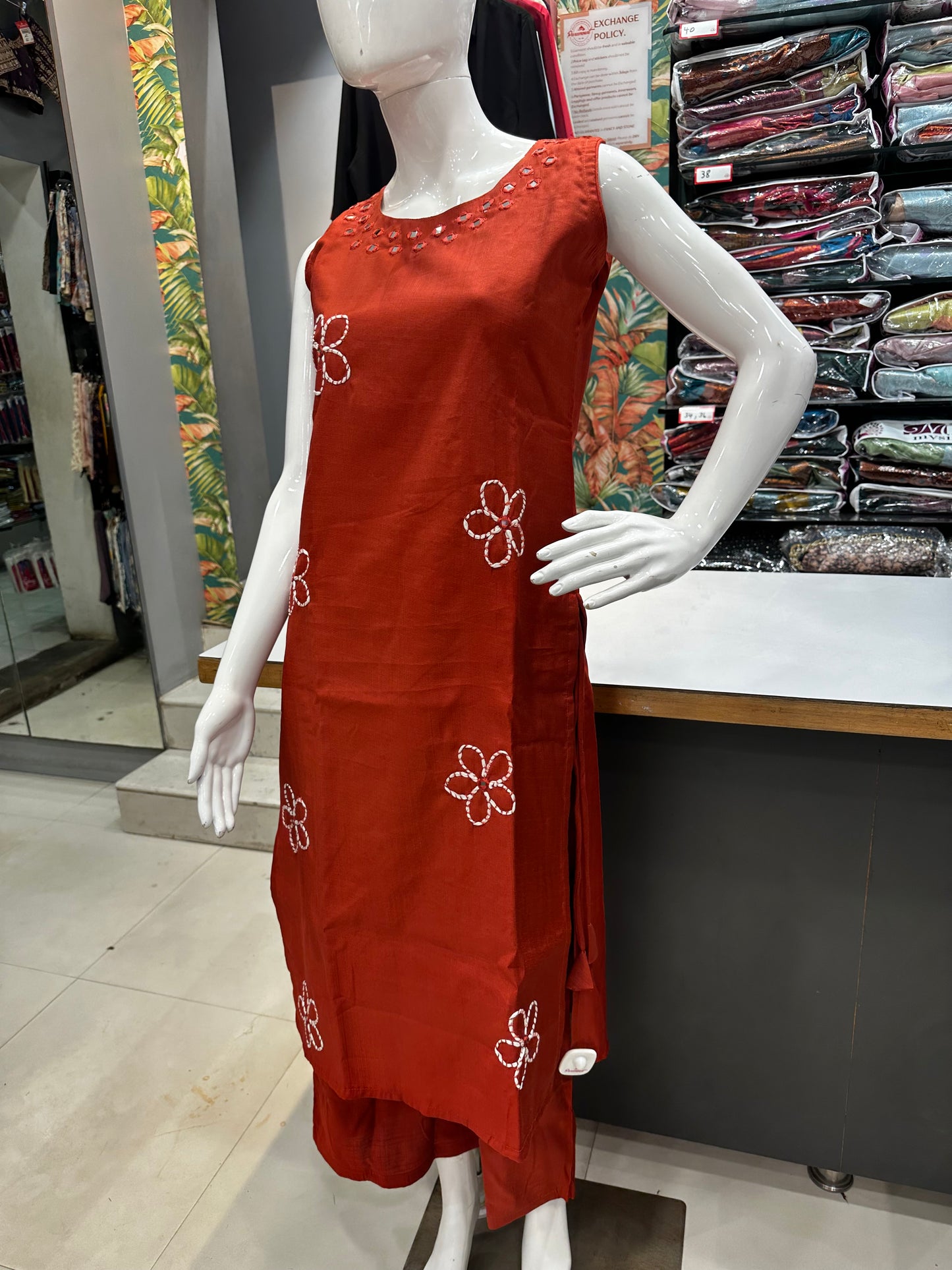 Sleevless Co-ord set-Rust